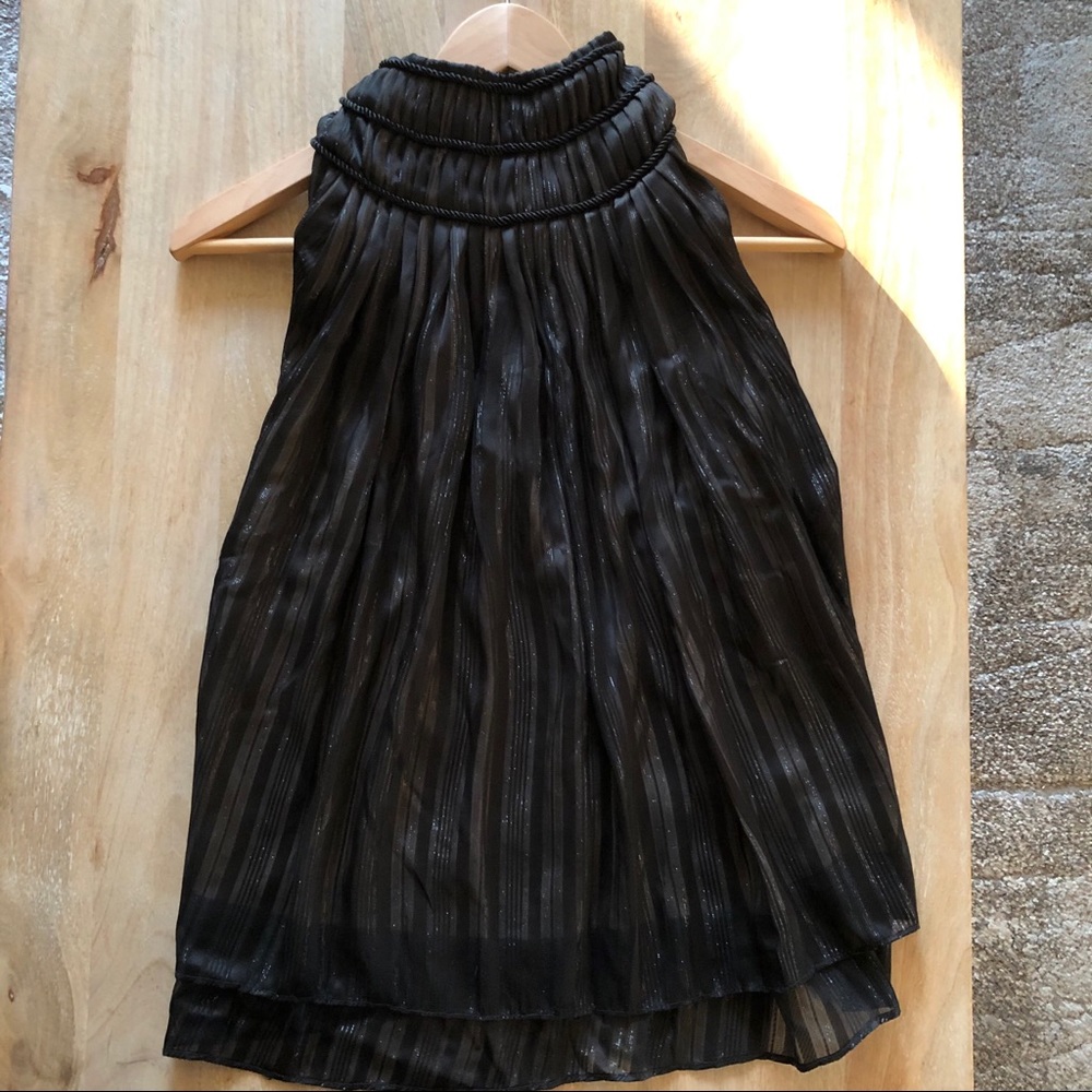 Unique, open back, - Picture 4 of 10